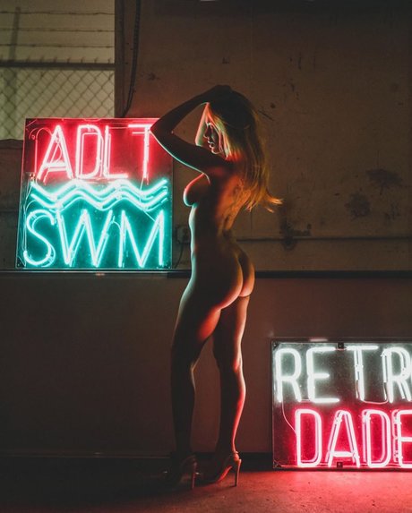 Iesha Marie actrice nue archive