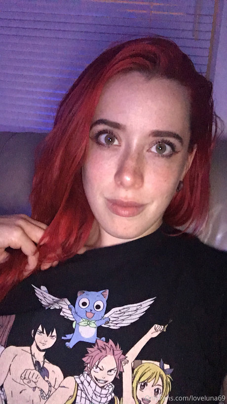 Scarlet Moon star du porno de haute qualité photos