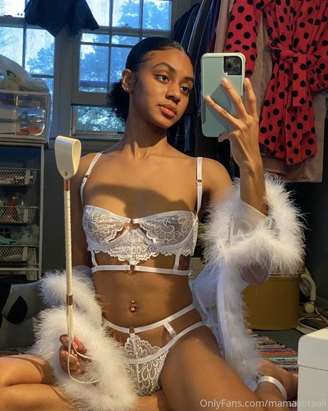 Maria S Moon star du porno nue collection