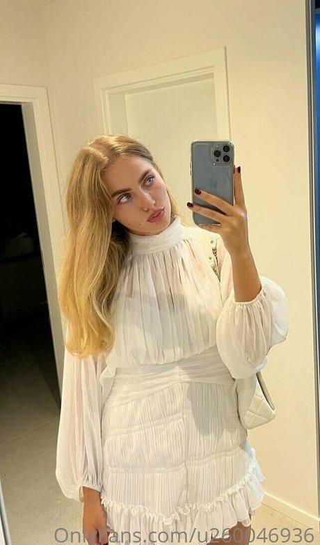 beauté courbée onlyfans nu érotique photos