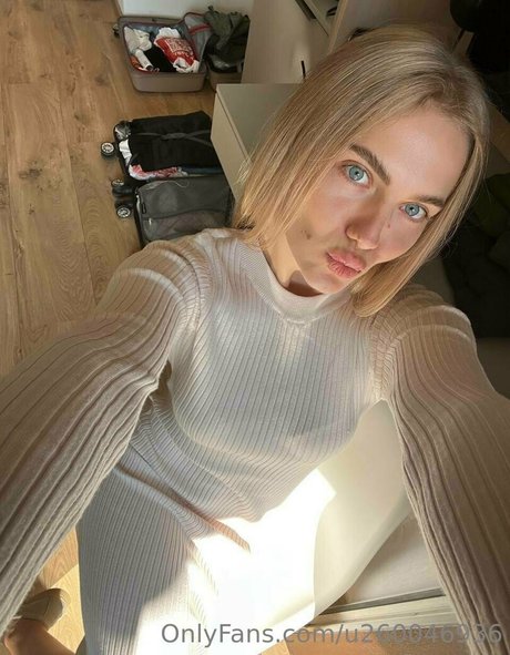 eva e haut modèle des photos