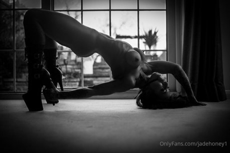 lesbiennes strapon onlyfans xxx nu photo