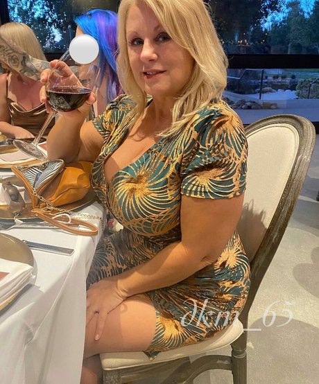 dkm 65 nus de stars du porno photos