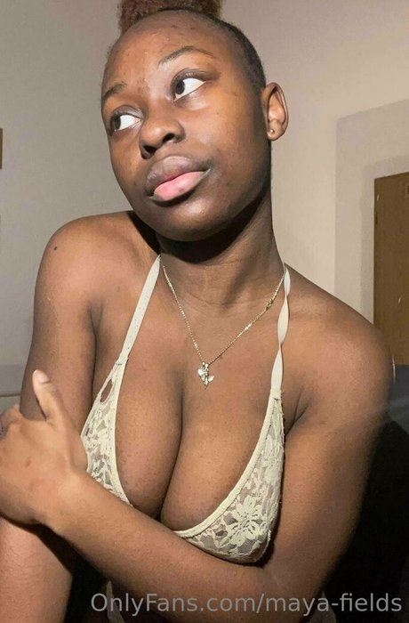 Maya fields art star du porno des photos