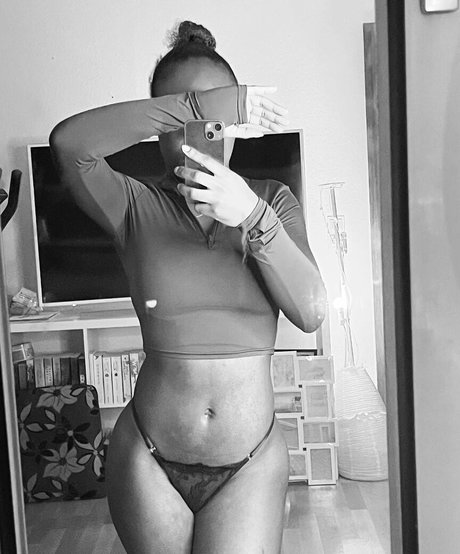 Maya fields xxx star du porno galerie