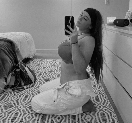 Hayley Aurisch star du porno nue galeries