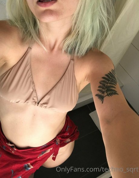 techno sqrt étoile sexy des photos