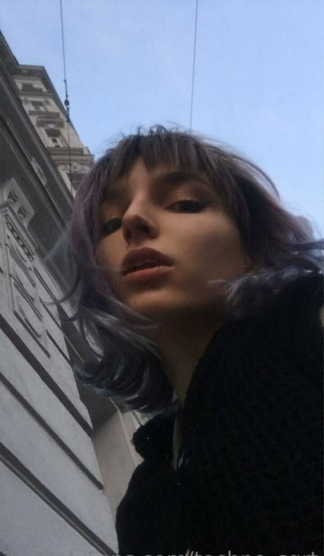 techno sqrt actrice nue img