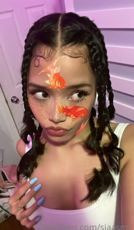 siaasmr actrice érotique photo