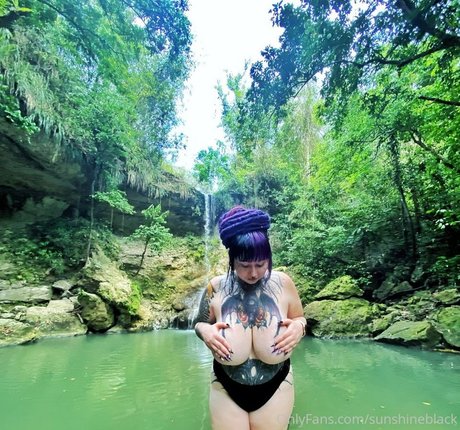 Donnaxjean modèle érotique img