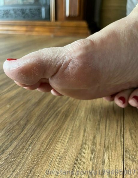 foot mistress miss b modèle adulte archive