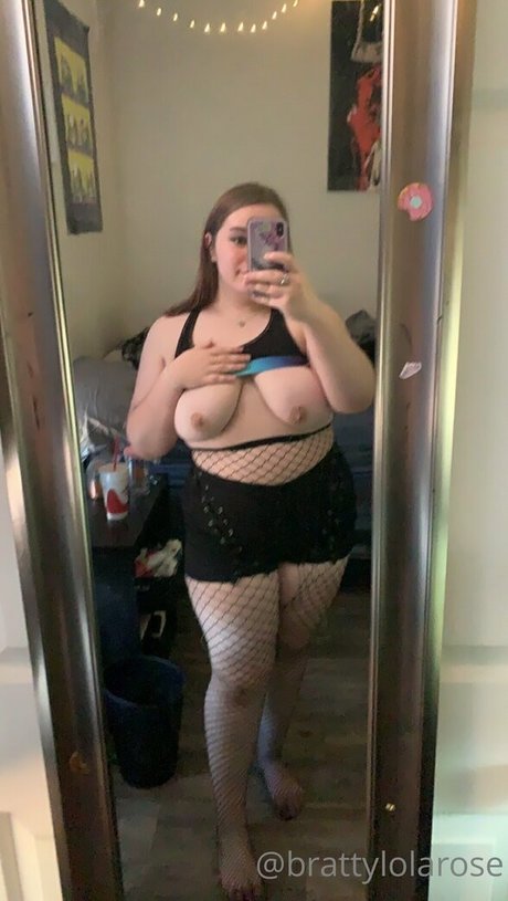 brattylolarose09 modèle sexy images