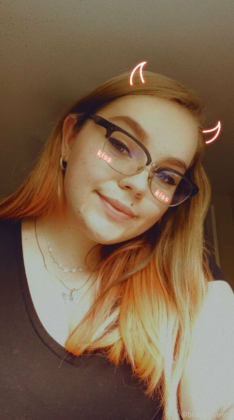 brattylolarose09 star du porno de haute qualité des photos