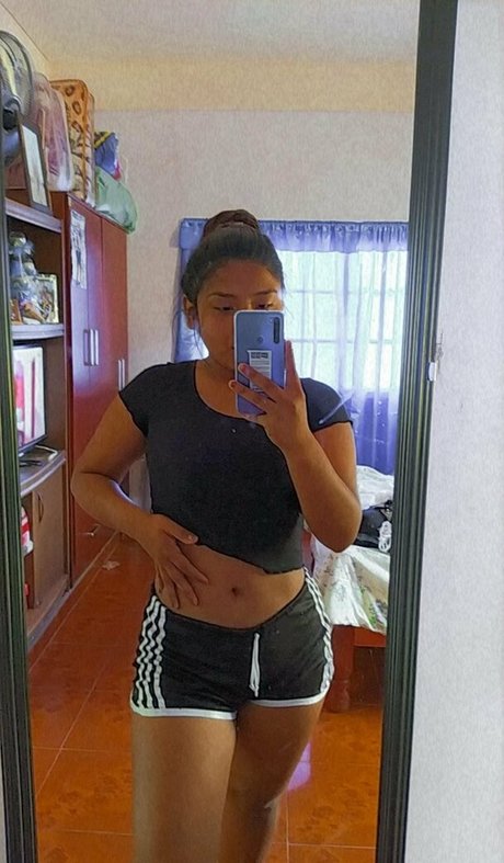 cameltoe uniquementfans haut érotique img