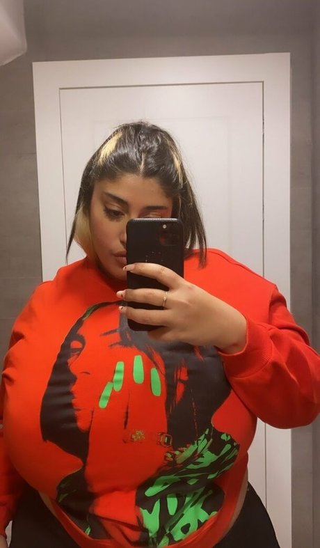 Yuval modèle gratuit collection