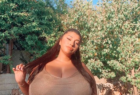 Yuval étoile chaude photo