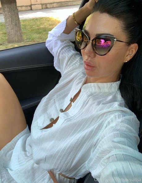 Sexy Alisa modèle exclusif image