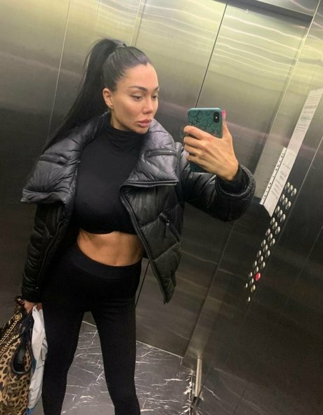 Sexy Alisa actrice pornographique des photos