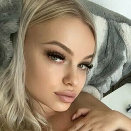 renriverstv modèle pornographique images