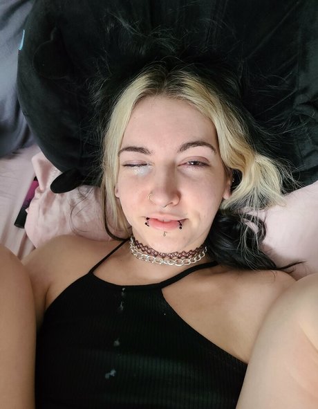 meaghanisdead modèle exclusif image