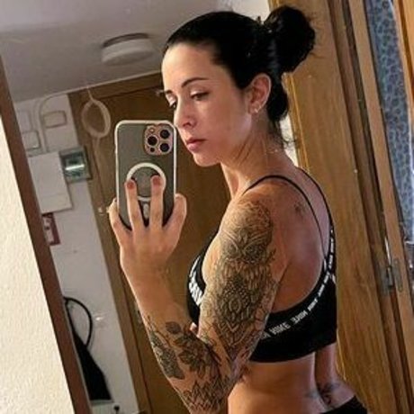 Miklove star du porno gratuite img