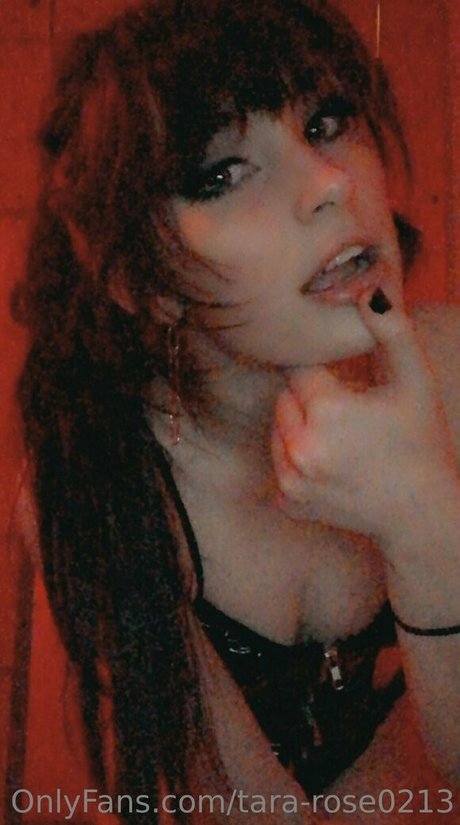 tara rose0213 star du porno chaud galeries