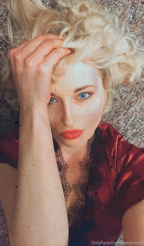 poeticminx actrice érotique photo