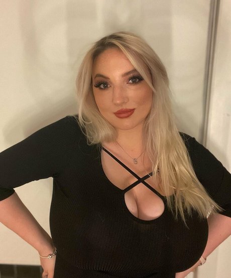 Shona Colson jolie actrice images