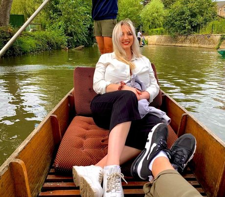 Shona Colson star du porno gratuit galeries