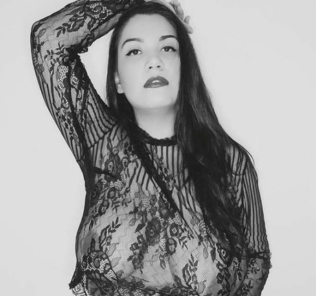 Isa Malone haut de star du porno image