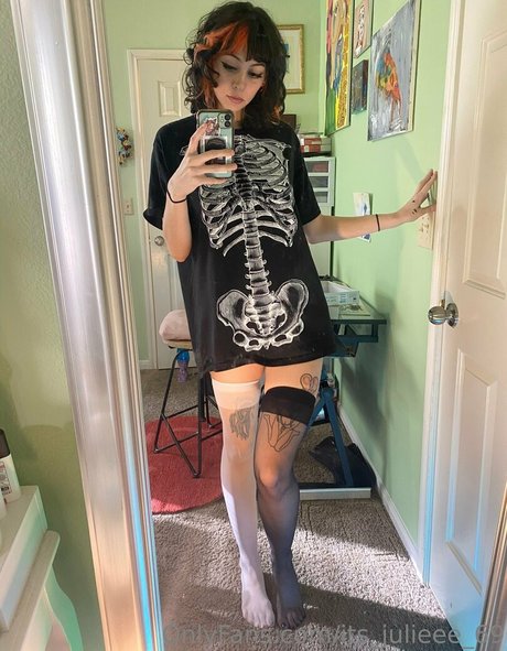 its julieee_ star du porno xxx des photos