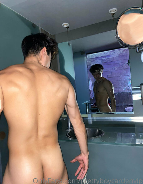 aedanvip modèle porno image