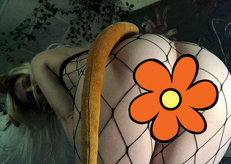 mooseve actrice sexy des photos