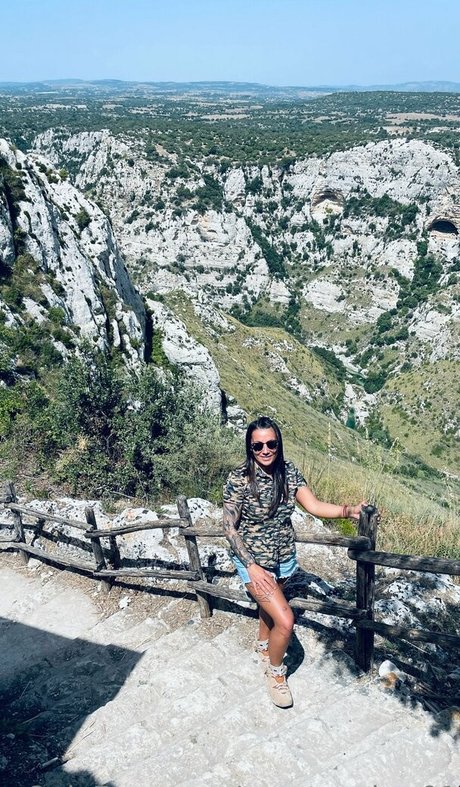 yourteacher01 jolie actrice img