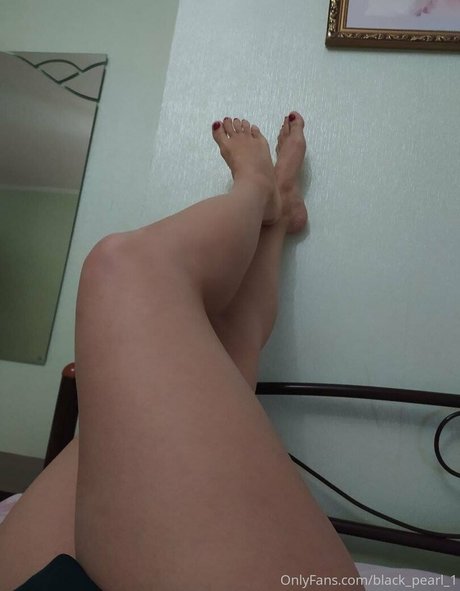 pearl black sexe star image