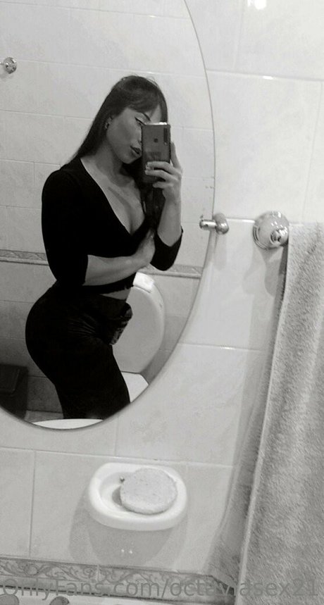 octaviasex21 actrice de grande qualité photos
