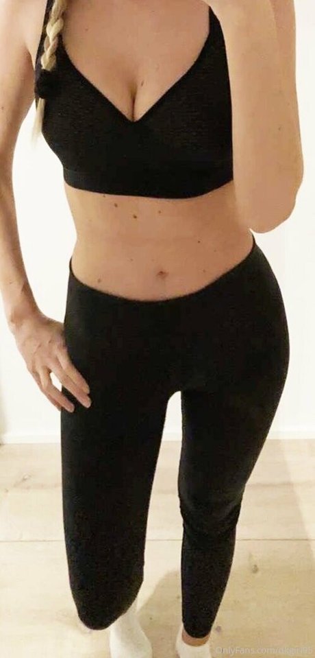 solo aux gros seins uniquementfans haut gratuit img