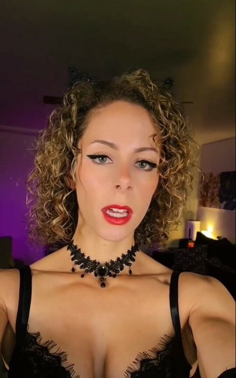 itsmisscurly actrice adulte img