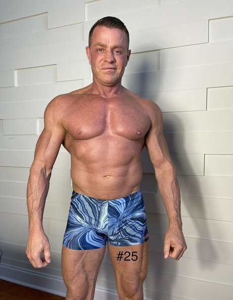 tylersaintfree modèle porno image