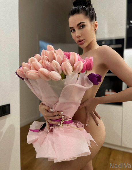 fans asiatiques négligés uniquement érotique chaud image