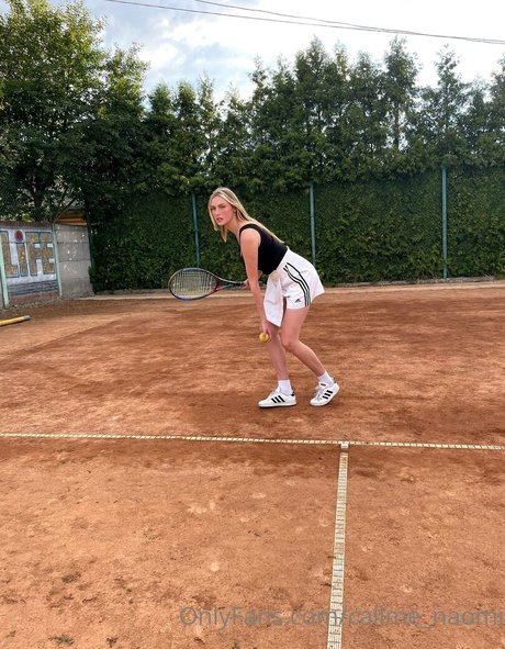 callme naomi actrice érotique galeries