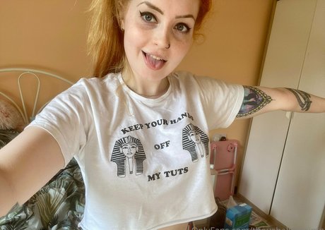 thoushallnotsimp modèle porno galerie