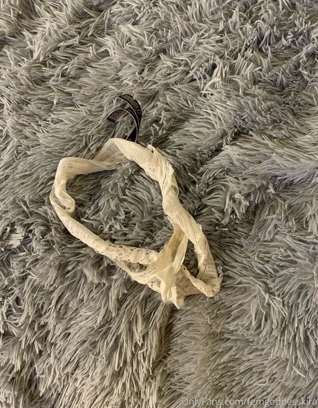 Goddess Kira sexe de star du porno archive