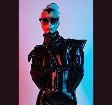 cosplay noir uniquement pour les fans parfait sympa image