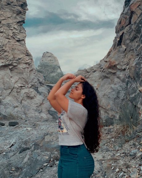 Sandani Fernando modèle porno img