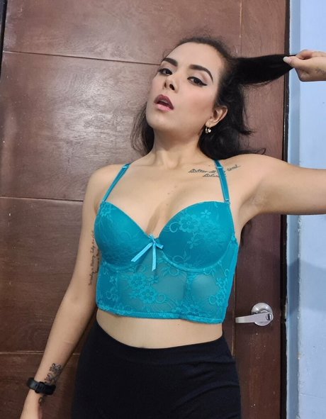 footjob asiatique uniquementfans assez haute qualité image