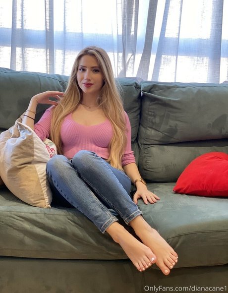 Dianacane1 mannequin image