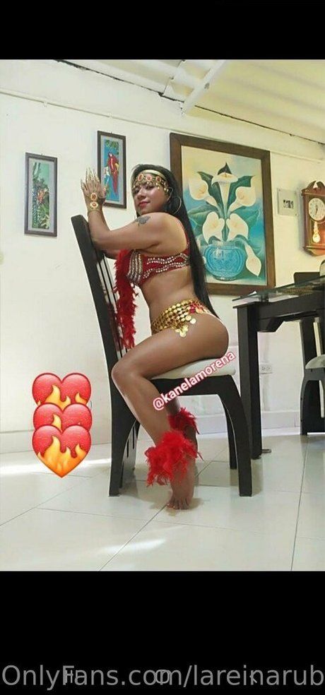 lareinarubi modèle adulte img