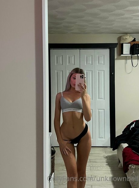 unknownbell modèle photo