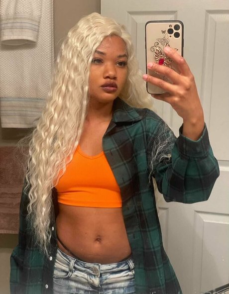 junebug3333 étoile xxx img